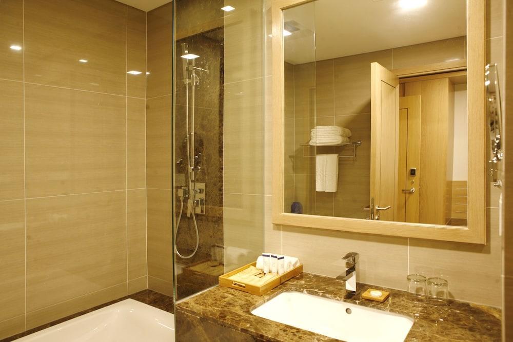 Ciao Saigon & Hotel 4*