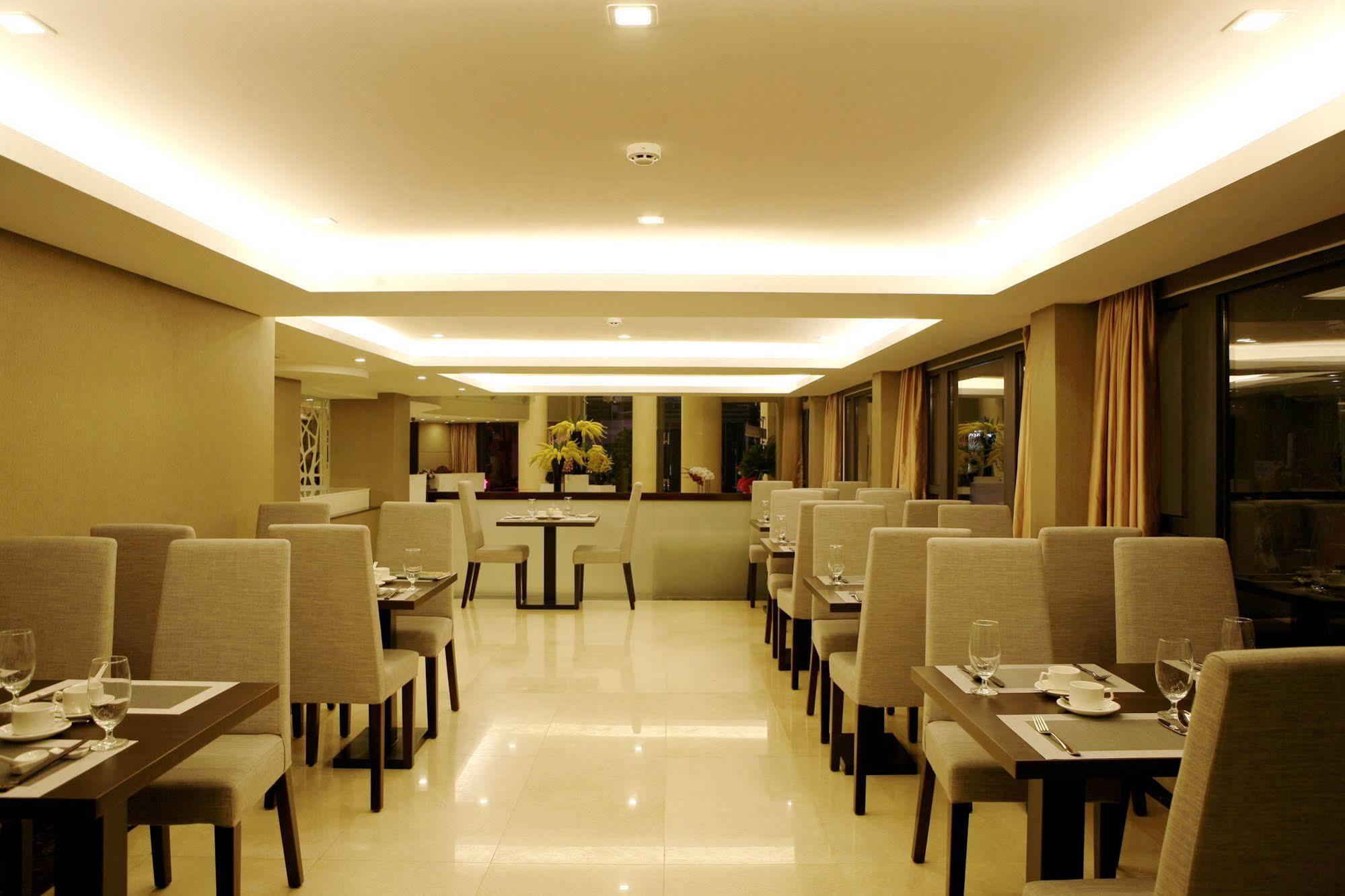 Hotel Ciao Saigon &