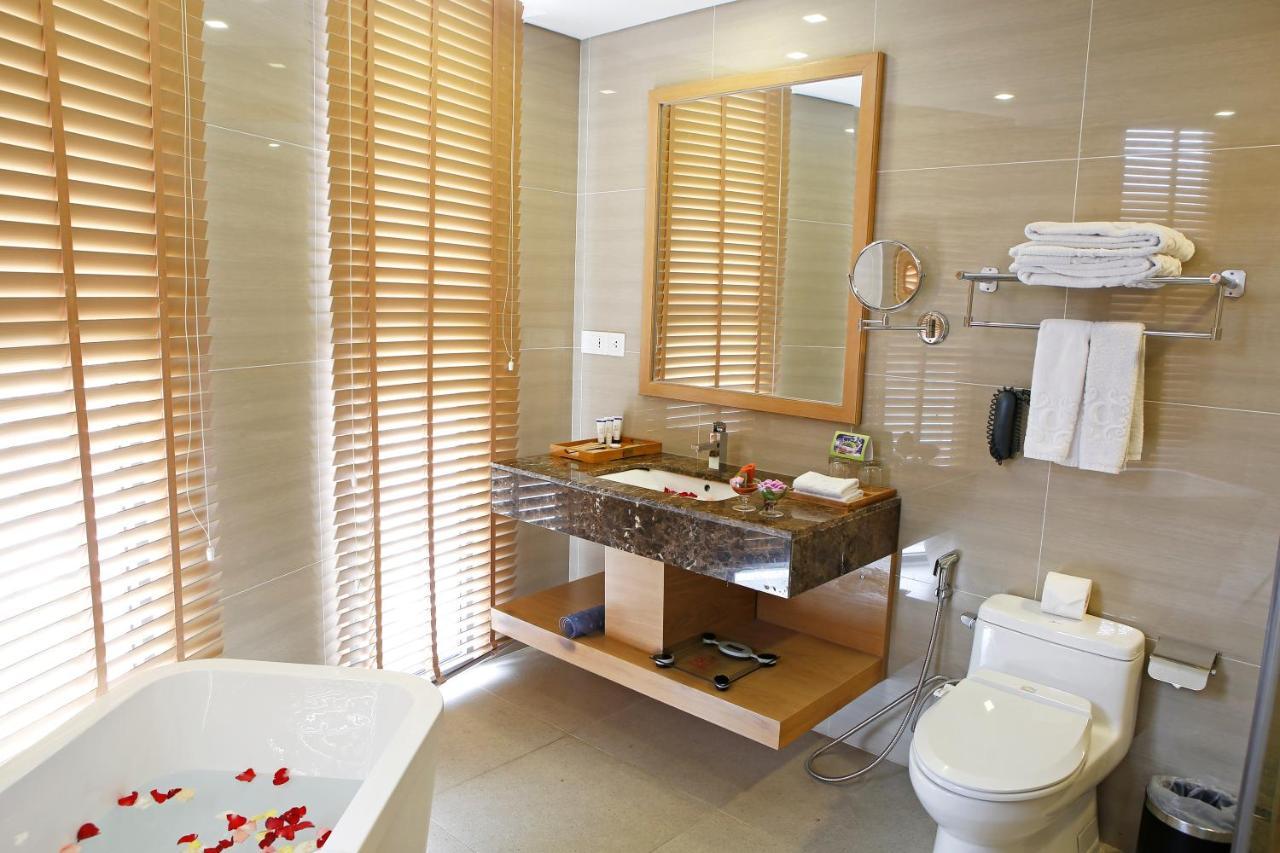 Ciao Saigon & 4*