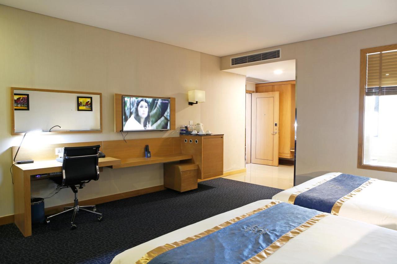 Hotel Ciao Saigon & 4*